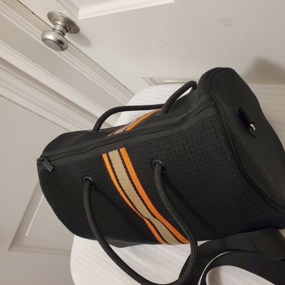 Somewhere Haute Satchel/Crossbody Black Bag, Athlesuire, Casual, Lightweight - Picture 4 of 10